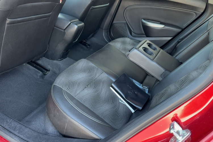 别克 英朗 2014款 XT 1.6L 自动时尚版中控内饰7003