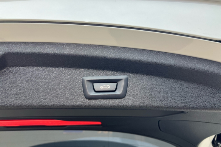 宝马X2 2023款 sDrive25i M运动曜夜版中控内饰7006