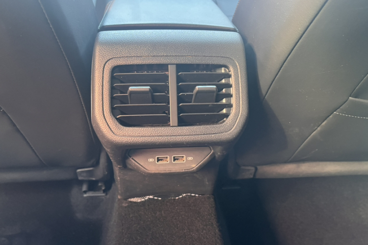 大众 宝来 2023款 200TSI DSG智行版局部细节9004