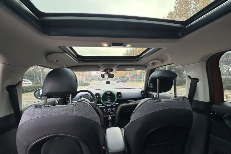 MINI Countryman 2018款 1.5T COOPER ALL4 经典派中控内饰7007