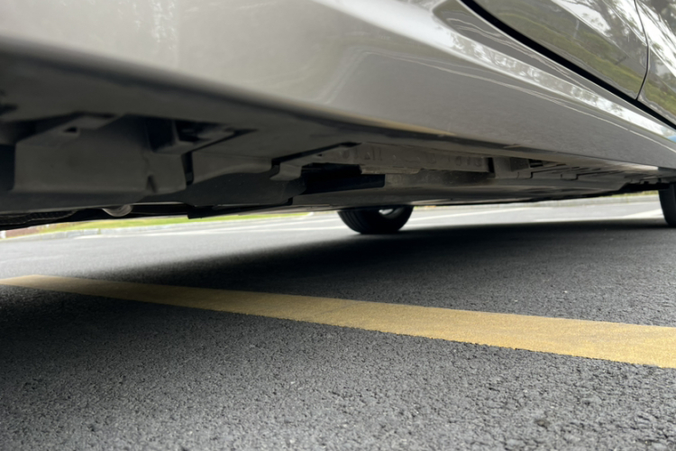 丰田 卡罗拉 2023款 1.8L 智能电混双擎 精英版局部细节9002