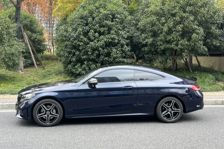 奔驰C级(进口) 2023款 C 260 轿跑车车身外观6002