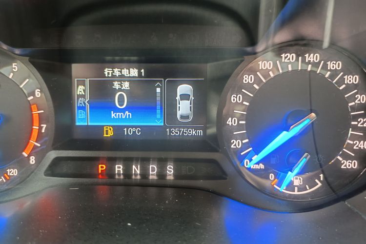 福特 蒙迪欧 2017款 EcoBoost 180 时尚型中控内饰15