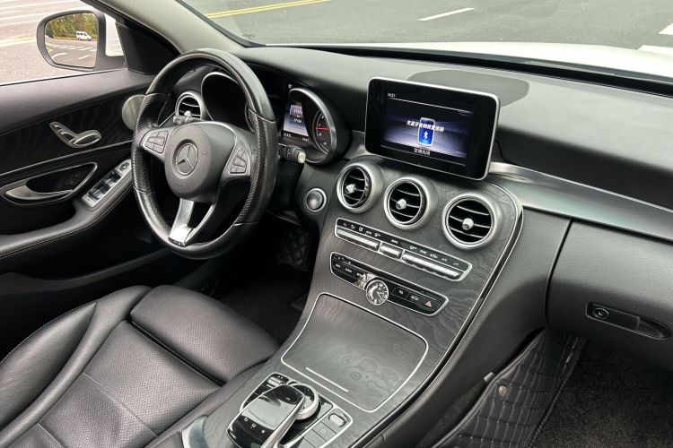 奔驰C级(进口) 2015款 C 200 旅行轿车中控内饰7012