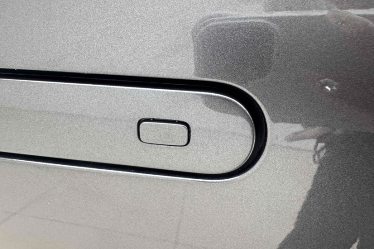 长安UNI-V 2022款 1.5T 尊贵型中控内饰7003