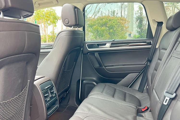 大众 途锐 2015款 3.0TSI 高配型中控内饰7003