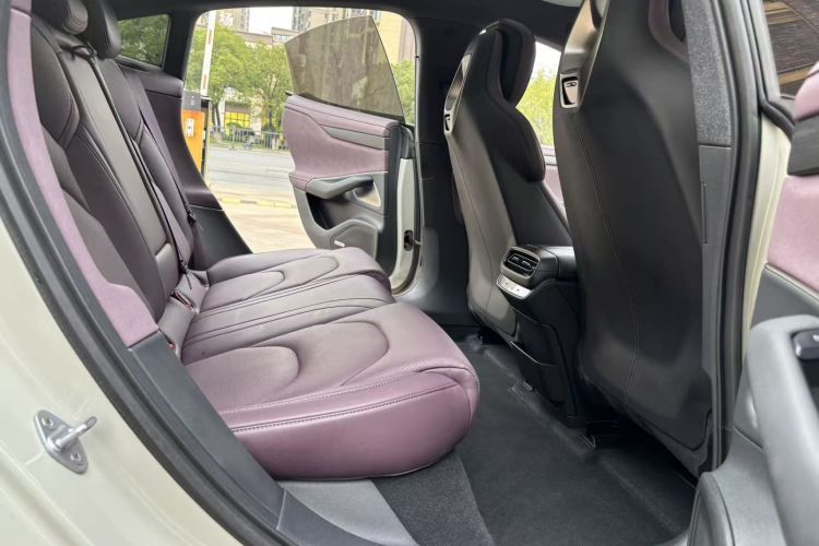 小米汽车 小米SU7 2024款 后驱超长续航高阶智驾Pro版中控内饰7004