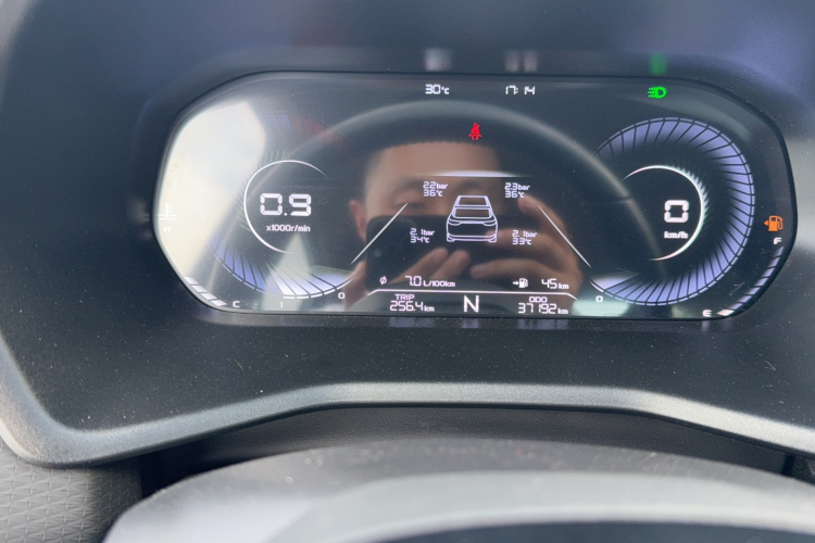 吉利汽车 帝豪 2022款 第4代 1.5L CVT精英型中控内饰15