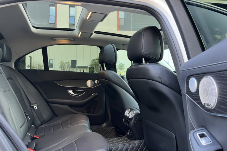 奔驰C级 2021款 C 260 L 运动星耀臻藏版中控内饰7007