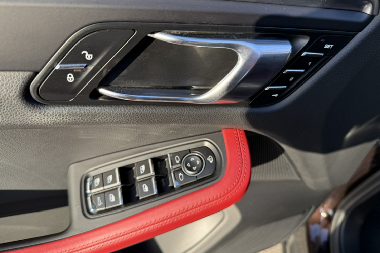 保时捷 2017款  Macan 2.0T中控内饰7003