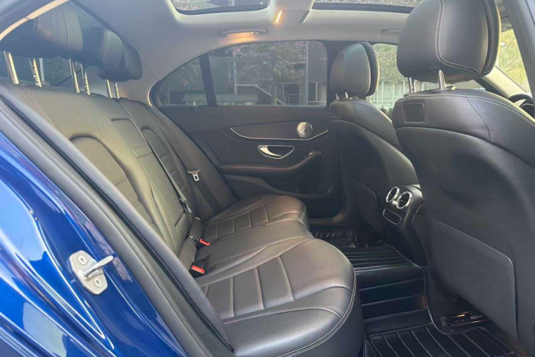 奔驰C级 2019款 C 260 L 运动版车身外观6014