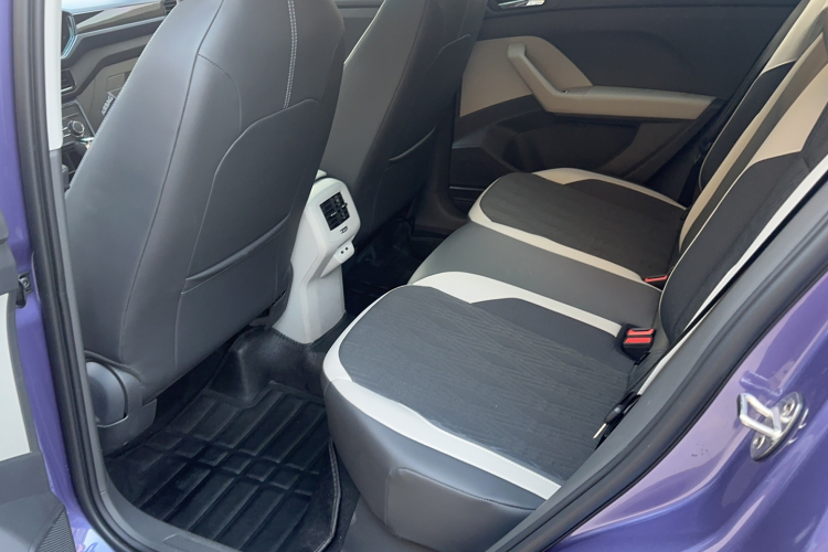 大众 途铠 2020款 1.5L 自动舒适版中控内饰7003