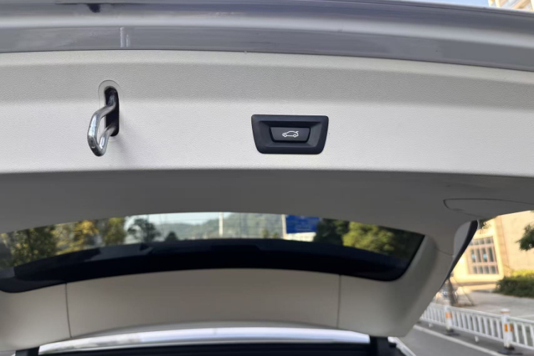 宝马X3 2022款 改款 xDrive25i M运动套装中控内饰7009