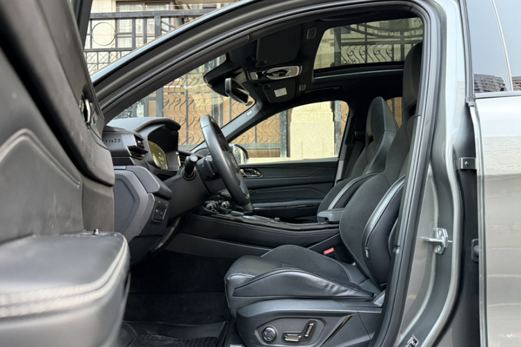 领克01 2021款 2.0TD 四驱劲Halo中控内饰7003