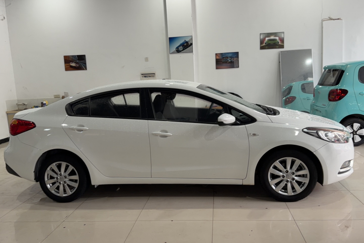 起亚K3 2015款 1.6L 自动GL车身外观6002