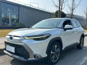 丰田 锋兰达 2022款 2.0L CVT豪华PLUS版