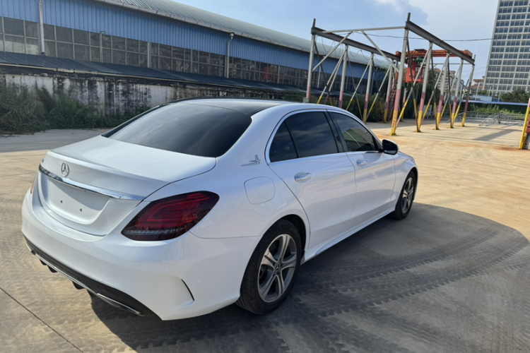 奔驰C级 2019款 改款 C 260 L 运动版车身外观6006