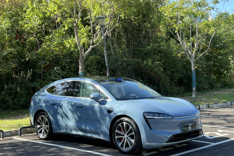 鸿蒙智行 智界R7 2024款 纯电 736km UItra车身外观6006