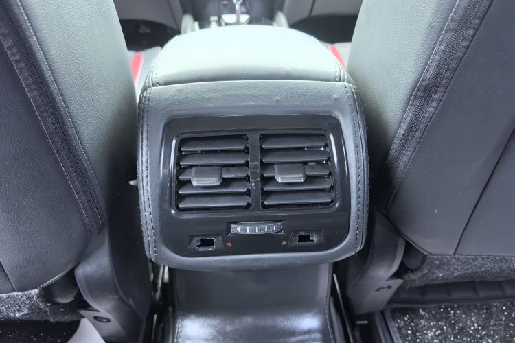 日产 逍客 2017款 2.0L CVT智享版 国V中控内饰7009