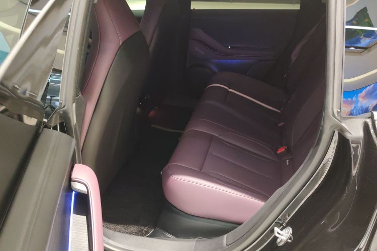 蔚来ET5 2022款 75kWh中控内饰7001