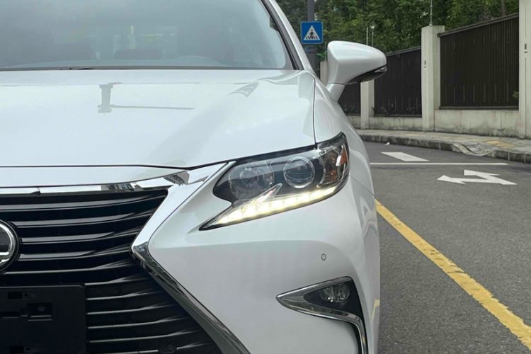 雷克萨斯ES 2015款 200 精英版局部细节36