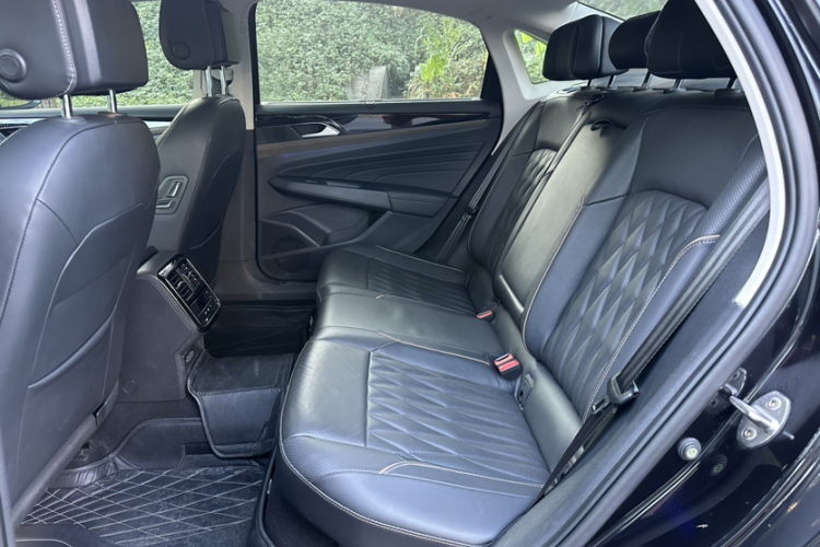 大众 帕萨特新能源 2020款 430PHEV 混动豪华版 国VI中控内饰7002