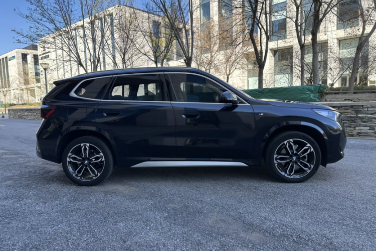 宝马X1 2023款 sDrive25Li M运动套装车身外观6001