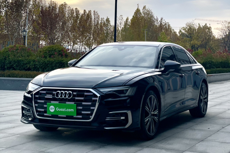 奥迪A6L 2024款 40 TFSI 豪华动感型车身外观1