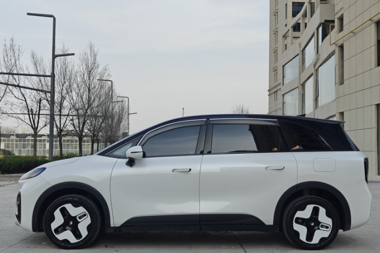 ARCFOX极狐 极狐考拉 2023款 亲子版车身外观6003