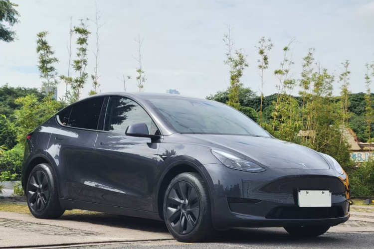 特斯拉 Model Y 2024款 后轮驱动版车身外观6007
