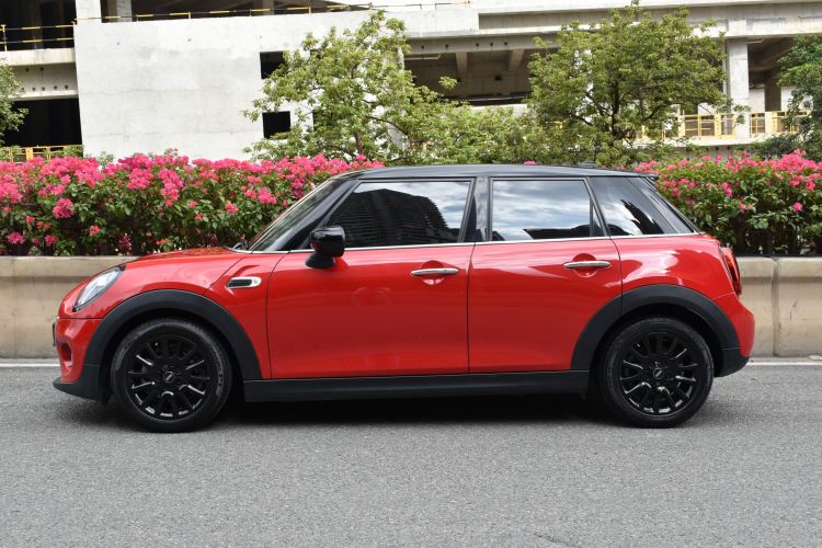 MINI 2019款 1.5T COOPER 经典派 五门版车身外观6002