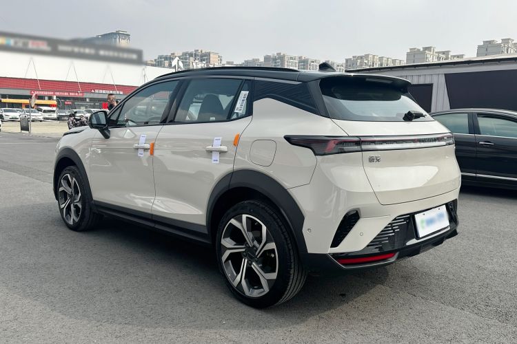 领克06 2025款 Renew 1.5T Halo车身外观6005