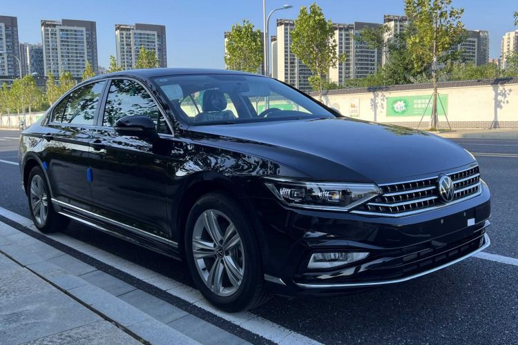 大众 迈腾 2023款 200万辆纪念版 280TSI DSG舒适型车身外观6001