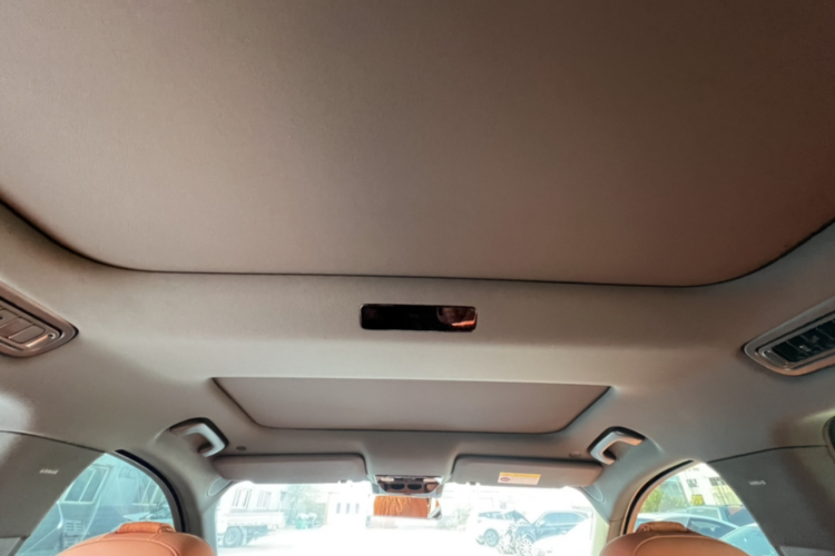 理想汽车 理想L8 2023款 Pro中控内饰7005