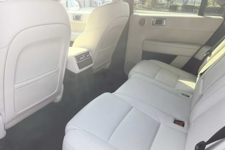 理想汽车 理想L6 2024款 Max中控内饰7005