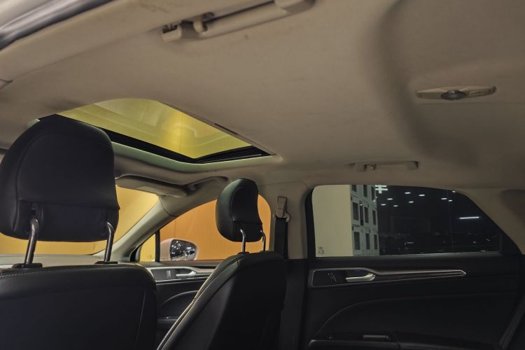 福特 蒙迪欧 2017款 EcoBoost 180 豪华型局部细节22