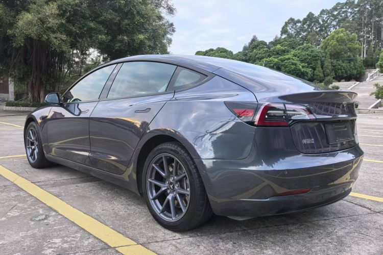 特斯拉 Model 3 2021款 标准续航后驱升级版车身外观6005