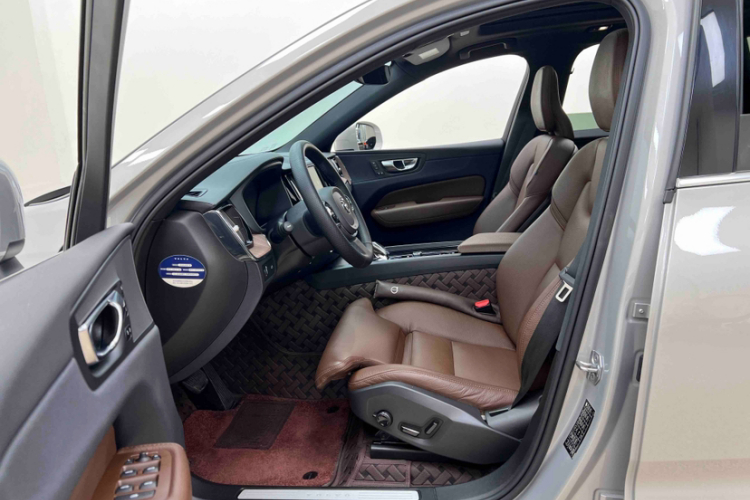 沃尔沃XC60 2022款 B5 四驱智远豪华版中控内饰7013