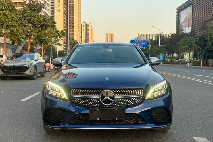 奔驰C级 2019款 C 260 L 运动版车身外观6013