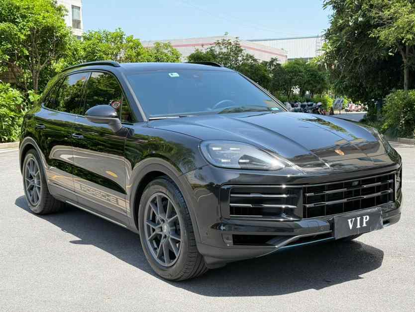 保时捷 2025款 Cayenne 3.0T 劲驰版(2)