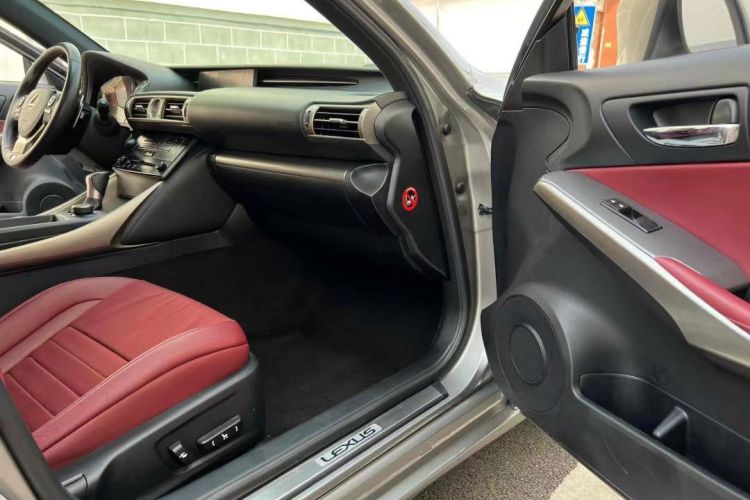 雷克萨斯IS 2013款 250 F SPORT中控内饰7005