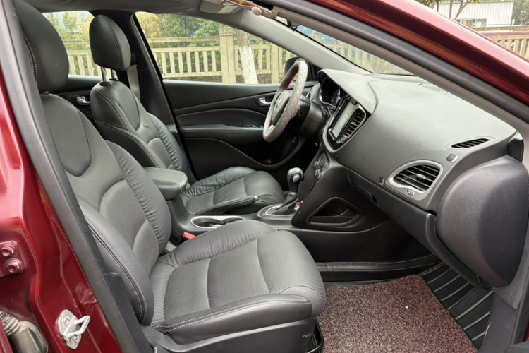 菲亚特 菲翔 2012款 1.4T 自动劲享版局部细节41