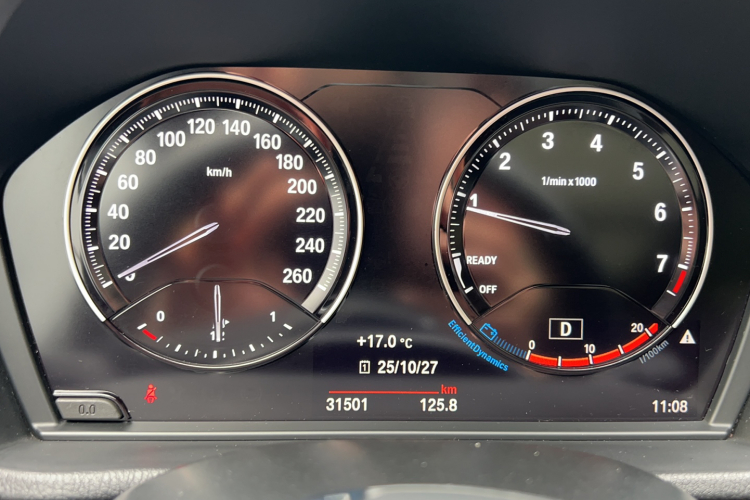 宝马X1 2022款 sDrive20Li 时尚型中控内饰15