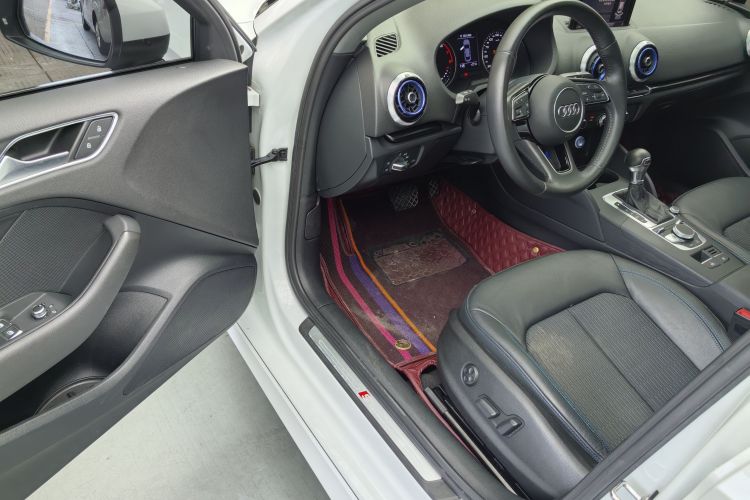 奥迪A3 2018款 30周年年型 Limousine 35 TFSI 时尚型车身外观6006