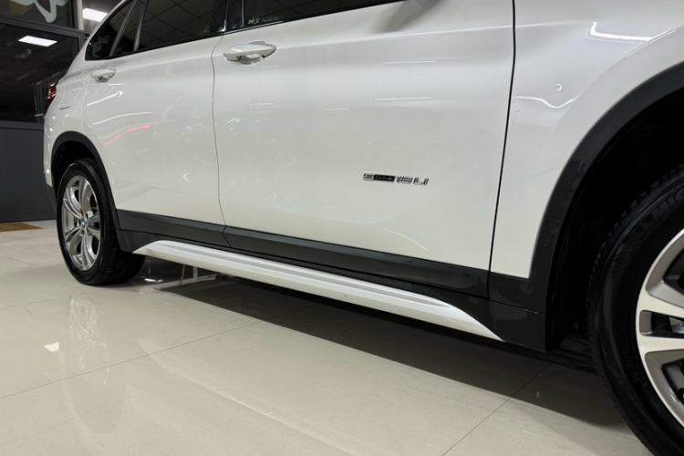 宝马X1 2018款 xDrive20Li 尊享型车身外观6006