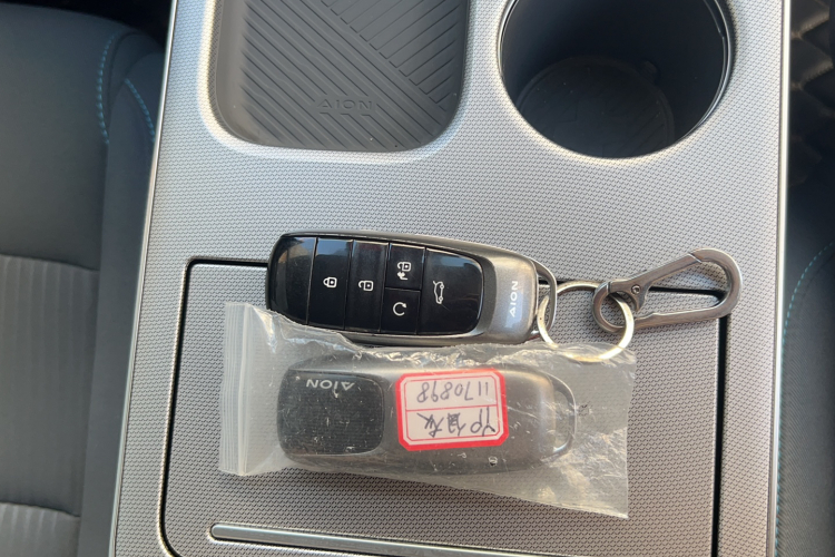 埃安 AION Y 2023款 Plus 510 乐享版中控内饰7006