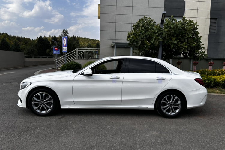 奔驰C级 2018款 C 180 L 时尚型运动版车身外观6008