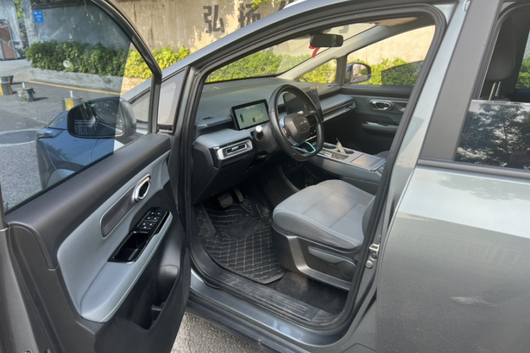 埃安 AION Y 2023款 Plus 510 乐享版中控内饰7005