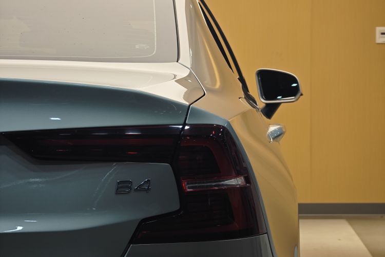 沃尔沃S60 2024款 B4 智逸豪华版车身外观6013