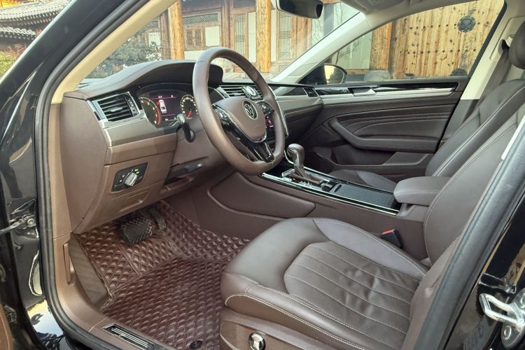 大众 辉昂 2021款 380TSI 豪华版中控内饰7002